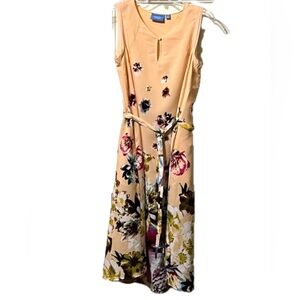 EUC. Simply Vera by Vera Wang. Floral dress. Size S.